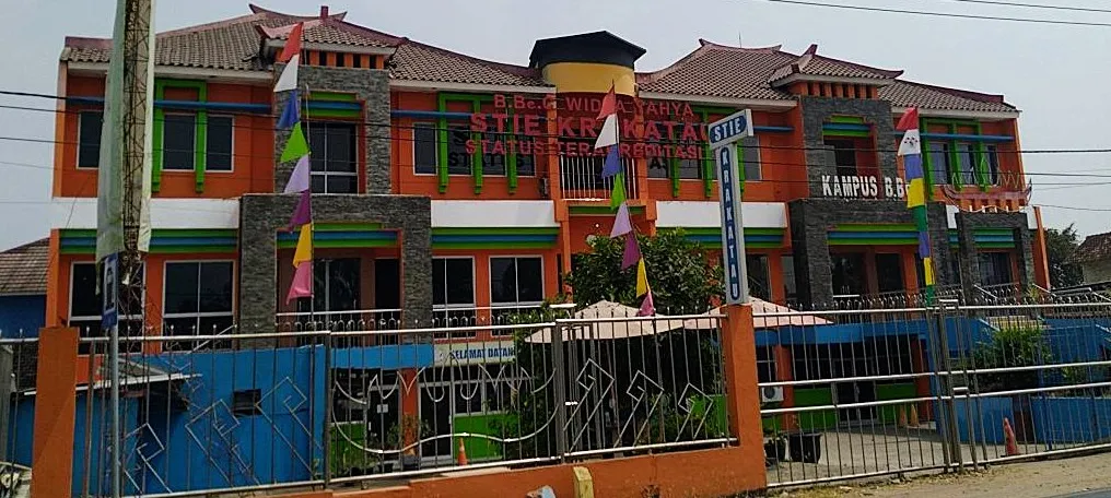 Yudisium dan Wisuda Periode III STIE ISM